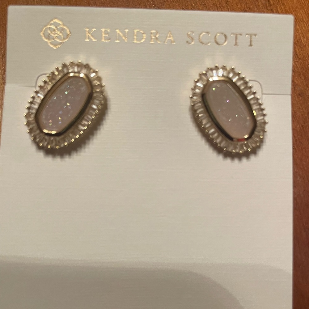 Kendra Scott Baguette Ellie Gold Stud Earrings